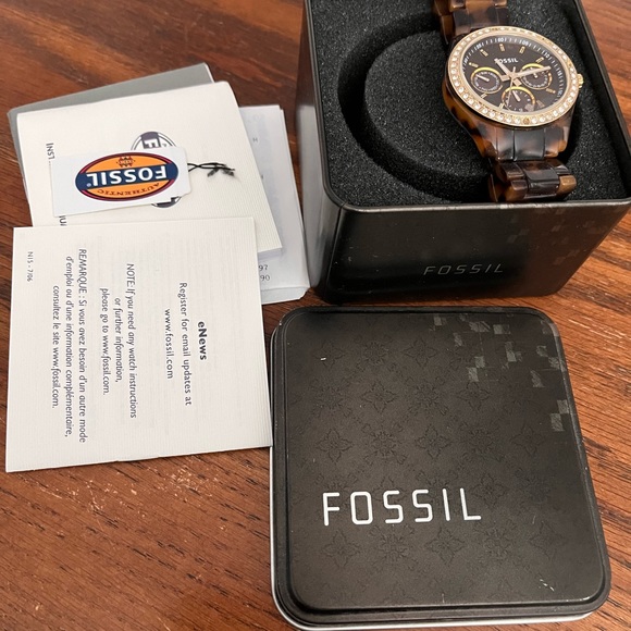 Fossil Watch - Picture 3 of 4
